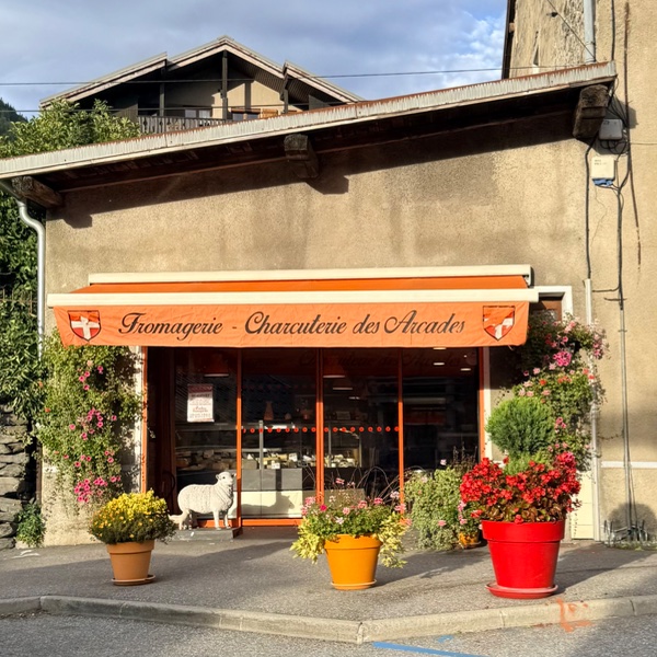 Fromagerie Charcuterie des Arcades