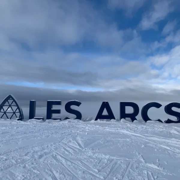Les Arcs Sign